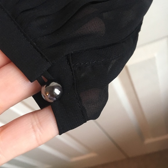 WHBM size 10 black sheer pattern top with shell - Picture 4 of 5